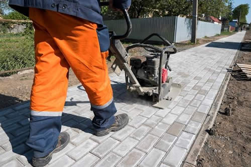 will-bleach-remove-oil-from-brick-pavers-platinum-pavers